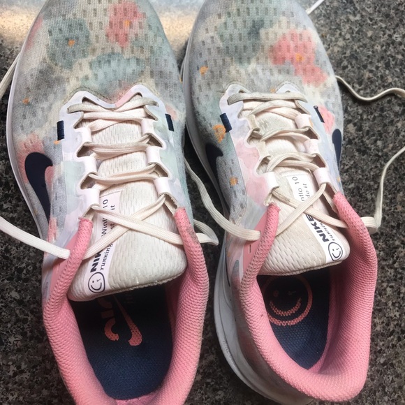 Nike Multicolor Running Shoes - Picture 5 of 13